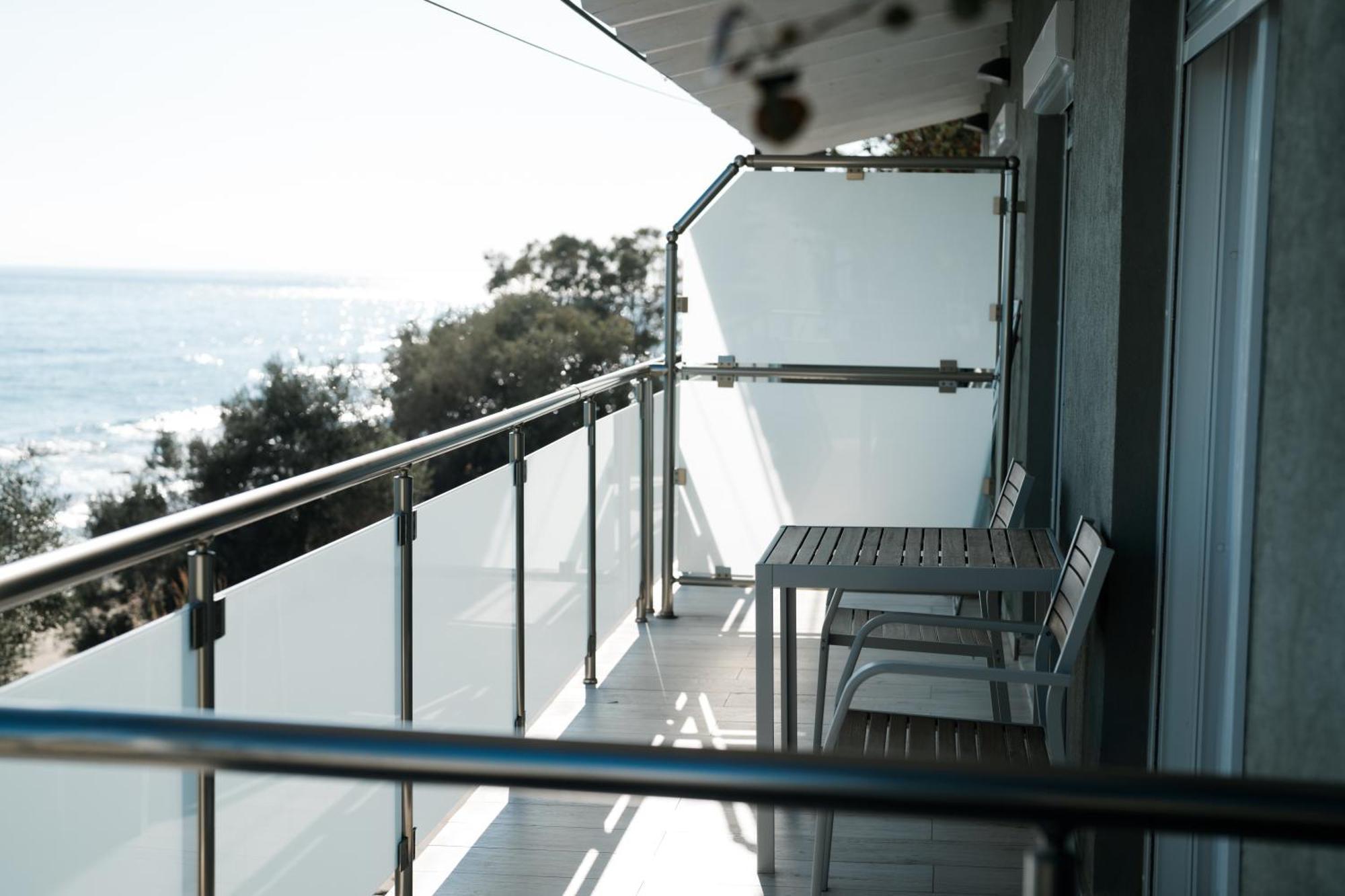 Aegean View Villa Loutra Elevtheron Bagian luar foto
